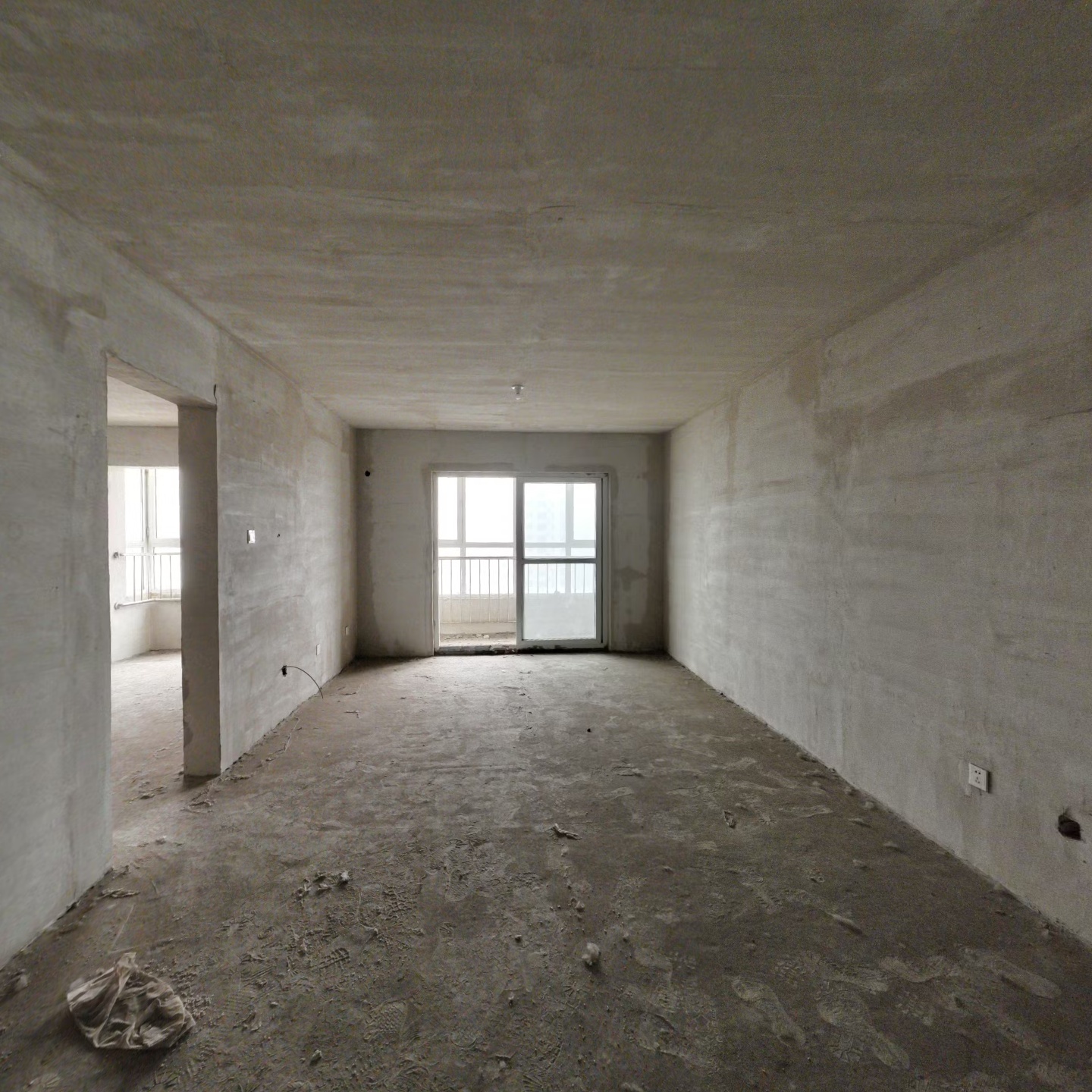 翡翠城101平中间楼层大两居49.9万