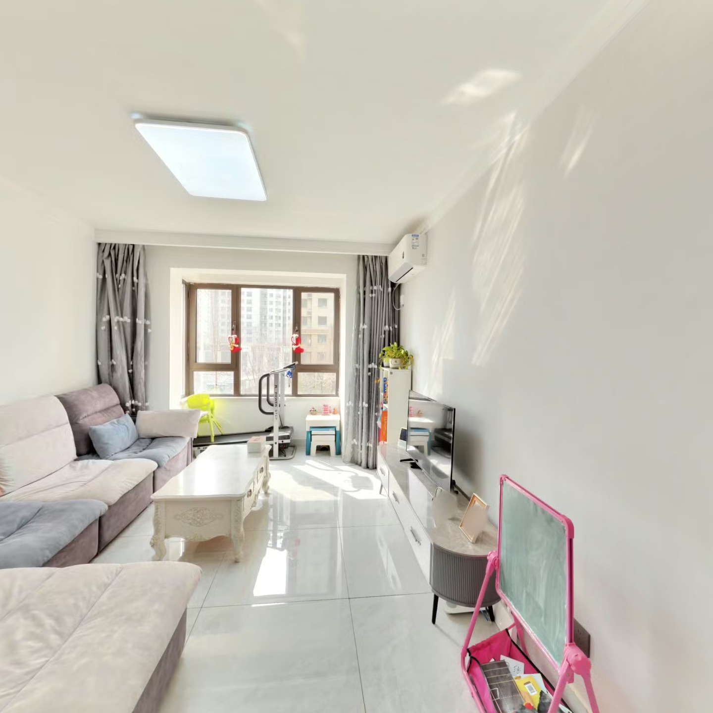 天伦湾馨园精装大两居，可拎包入住，满二税低