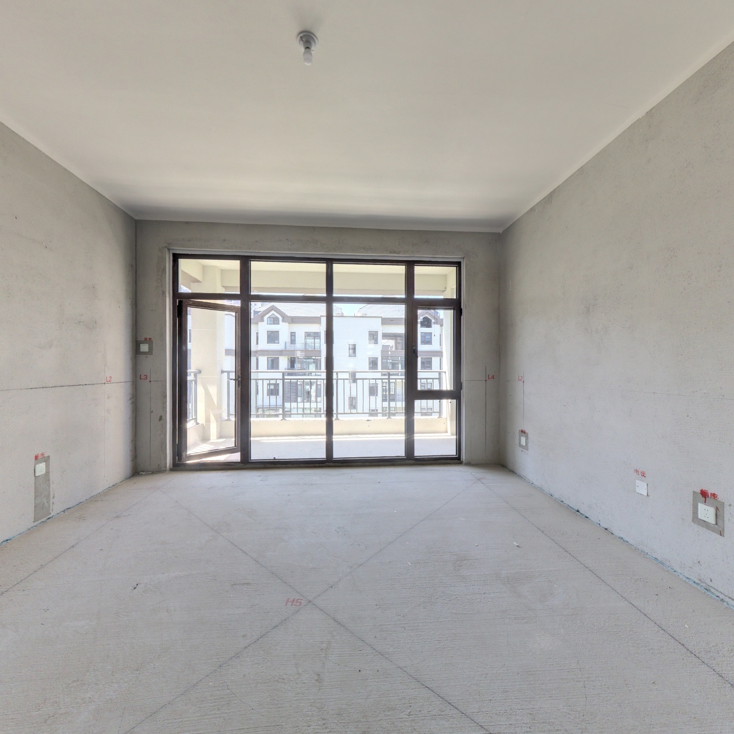 出售凤麟府南北通透三居双卫洋房 楼为好