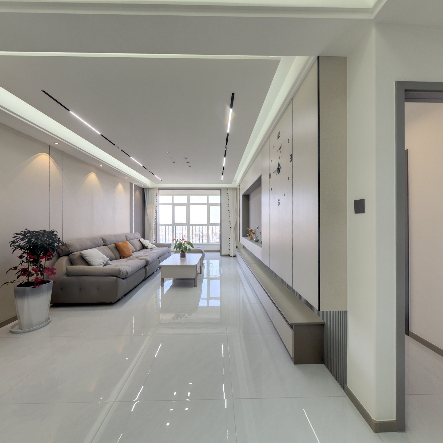 此房采光好，房本满二过户费低公园式社区