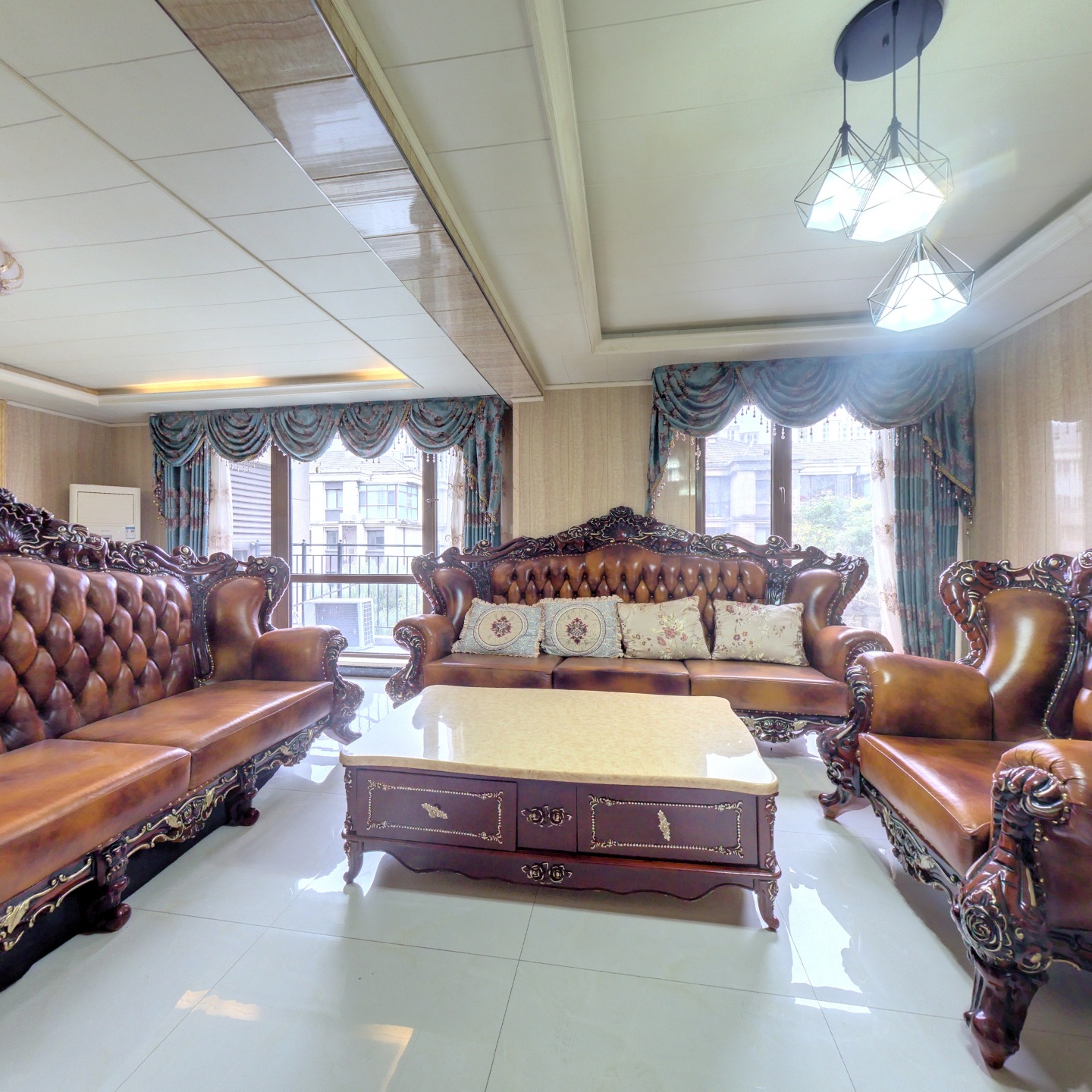 精装洋房  一梯一户大三居  双明卫 房本满二  急售