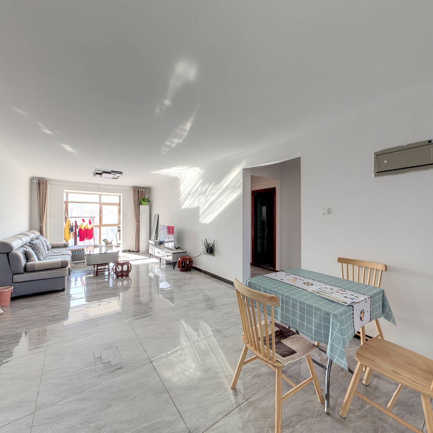 开发区惠友橙园三室两厅双卫精装修拎包入住南北通透