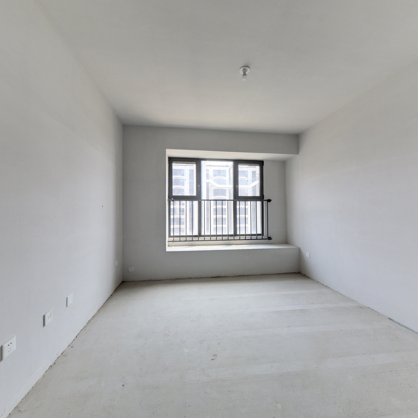 南北通透2居 户型方正 全天采光