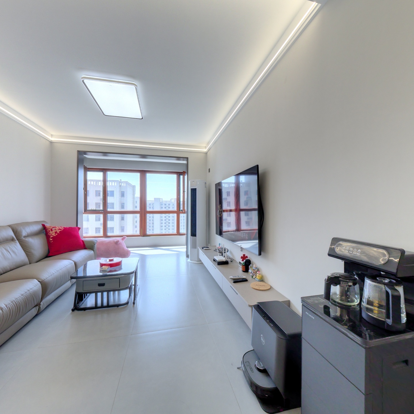 房本满二，过户税费低，采光好。楼层好小区环境优美。