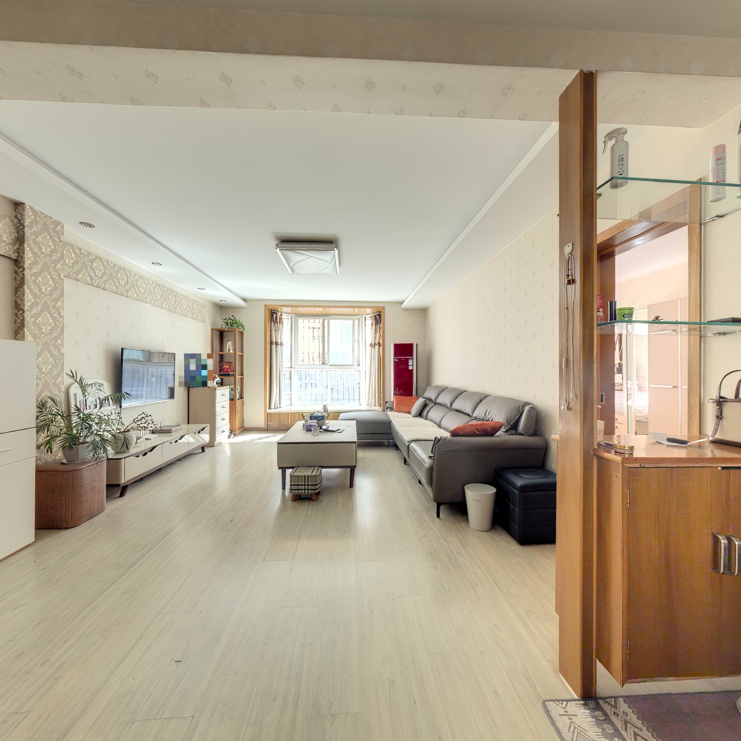 房子格局方正   采光全天    交通便利