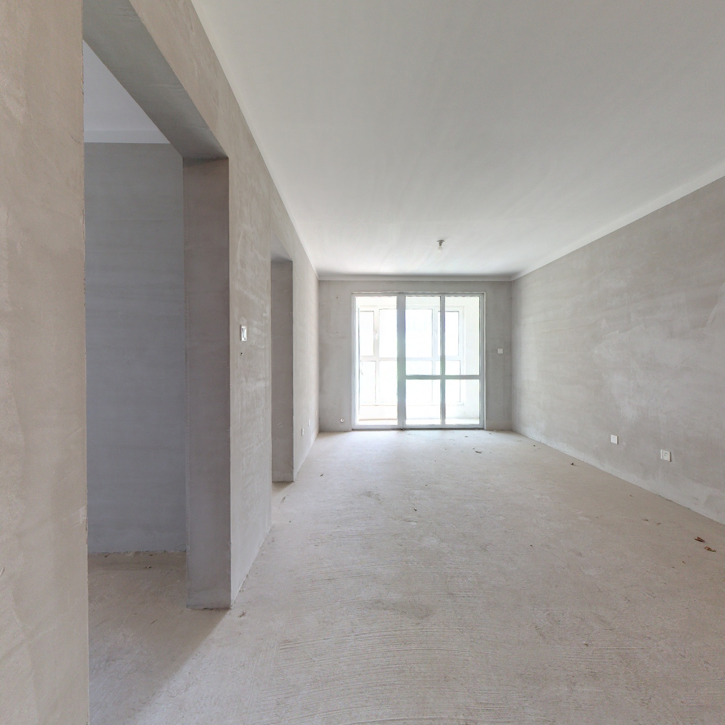 华融三居室纯南向 有本 看房方便