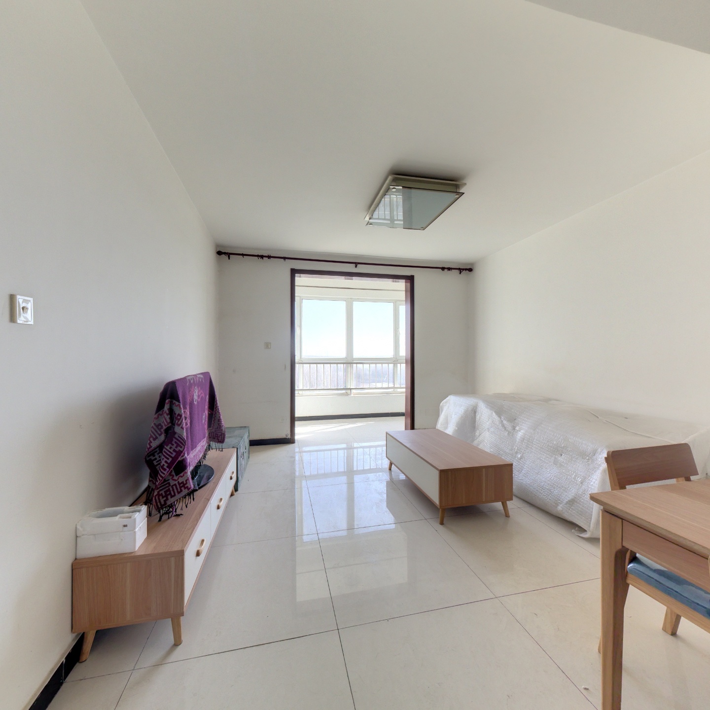 南北通透两居室 天地新城 一梯两户