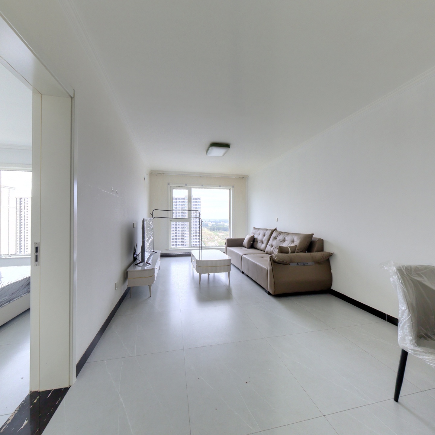 高楼层 14号楼 带装修 两居 03户 视野无遮挡 看房方便