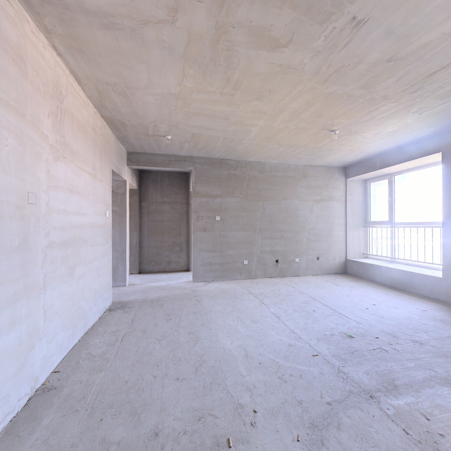 业主诚意出售 三居双卫 全明格局 看房有钥匙