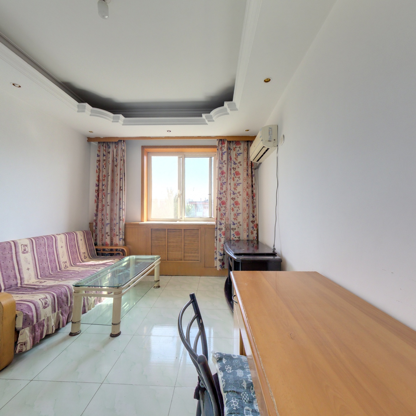 学园小区，小区环境好，处于华阳路主路旁，单位房。