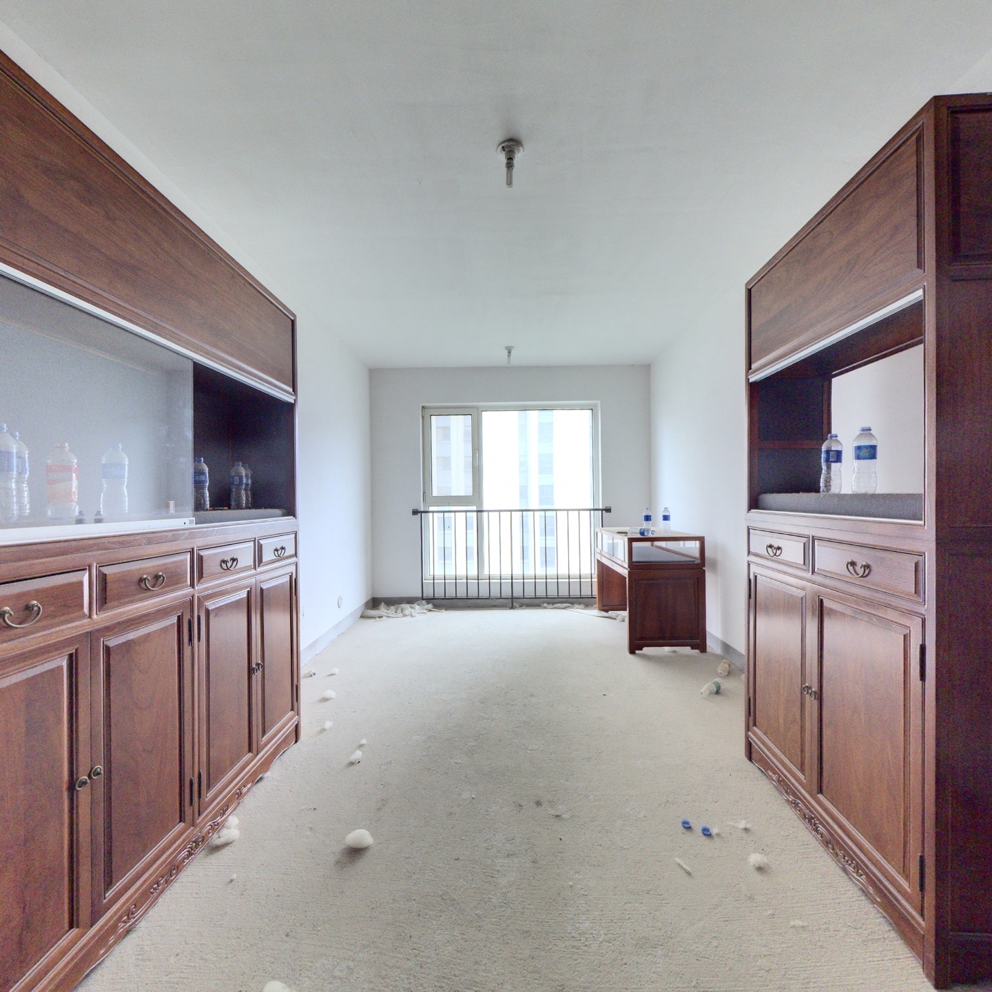 经典全南两居 房本满二 毛坯房