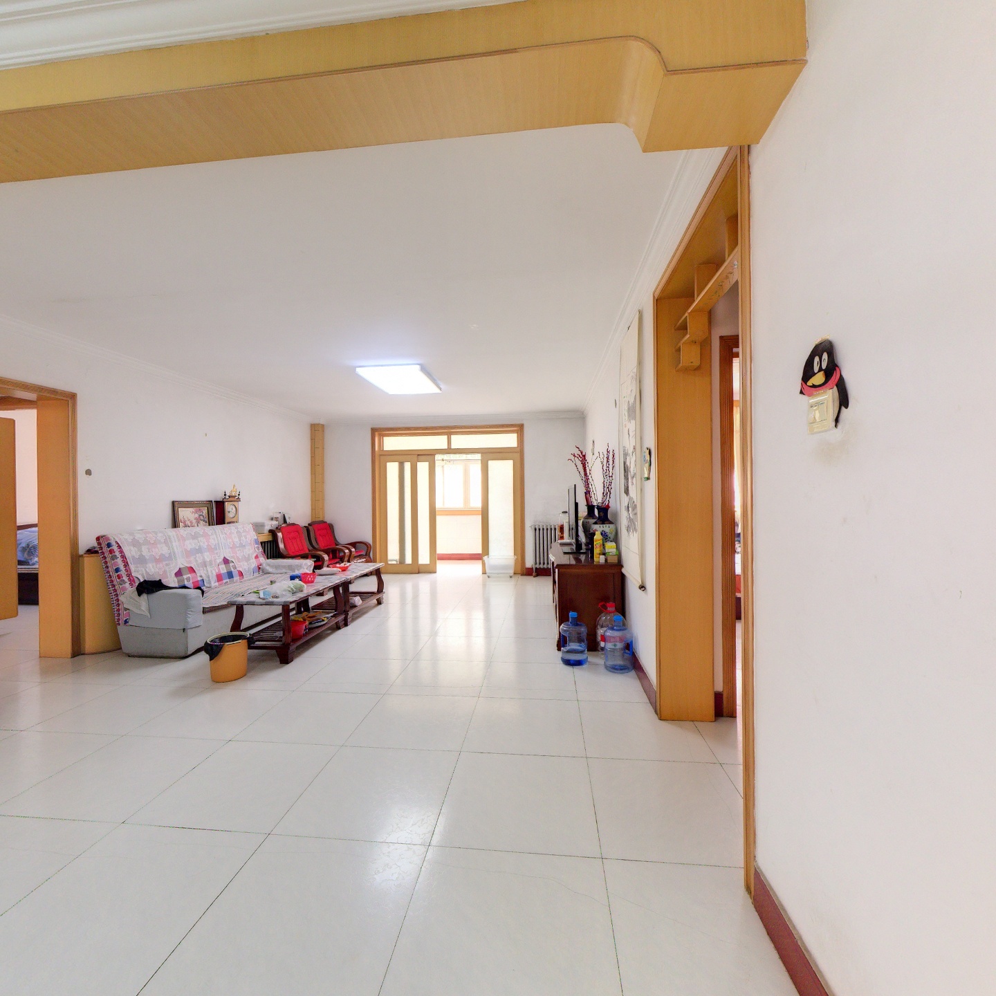 此房满五唯一，南北通透格局，配套齐全