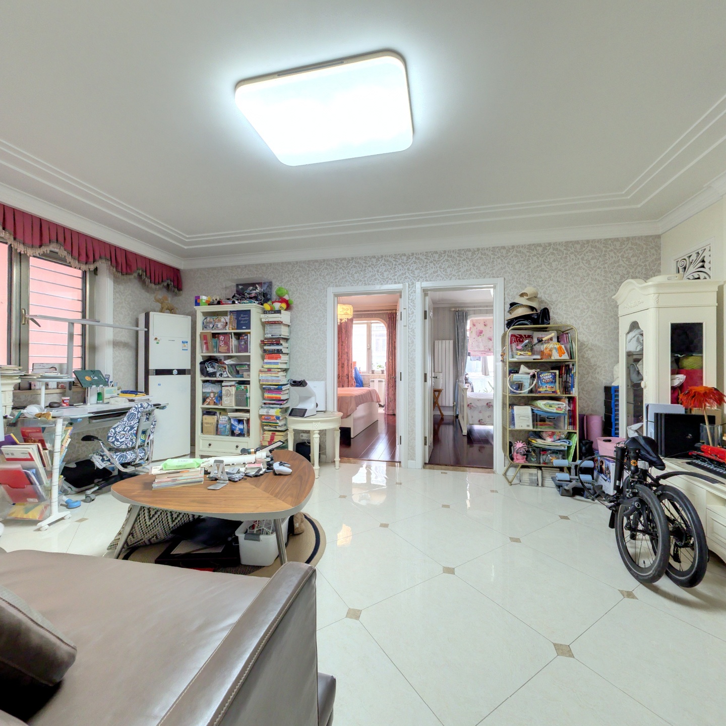 明廚明衛(wèi)精裝修兩居室，不臨街，雙臥都有陽臺滿五唯一