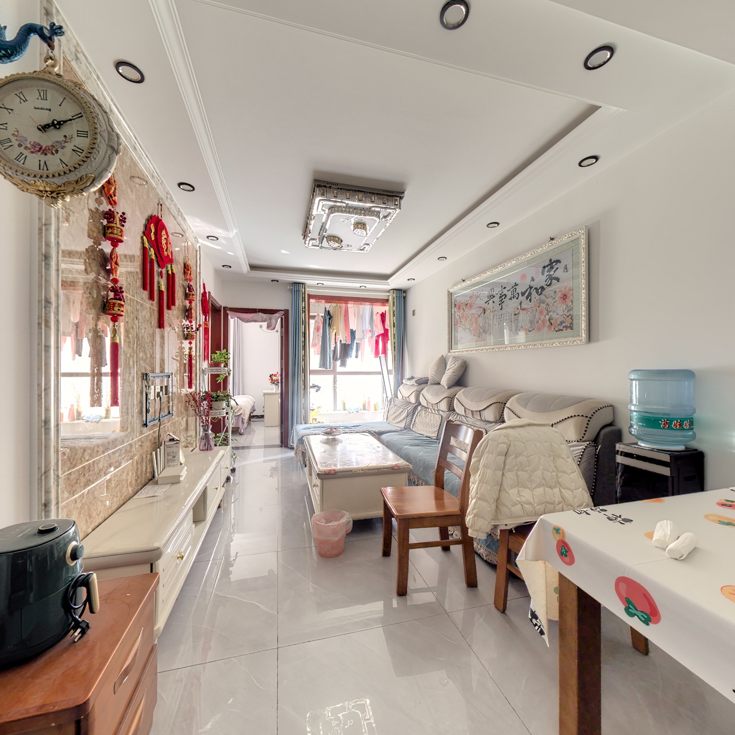 天伦湾自住精装两居室，带子母车位地下室