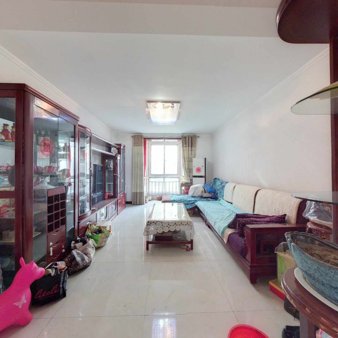 此房房本满二，过户税费低，低楼层，集体供暖...