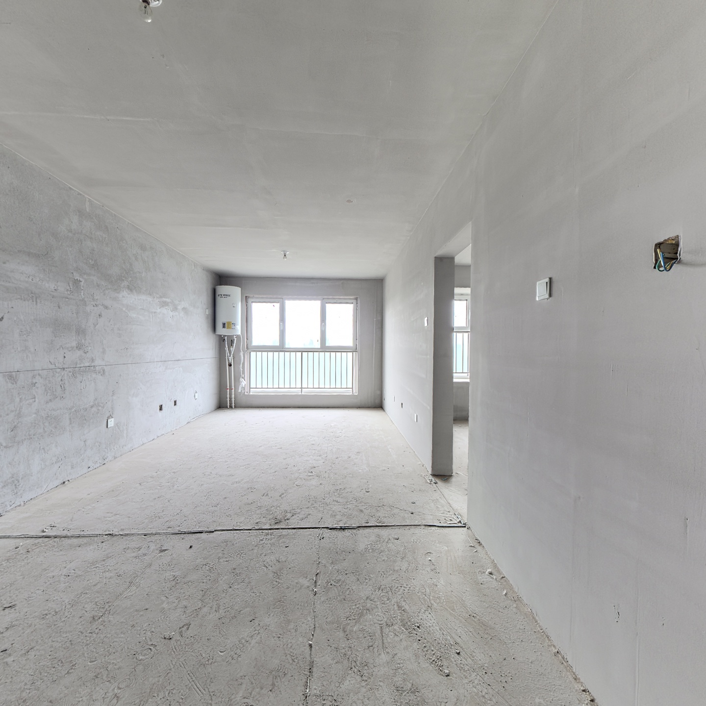 房子是新楼盘的房子，位置好，交通方便，北京通勤必备