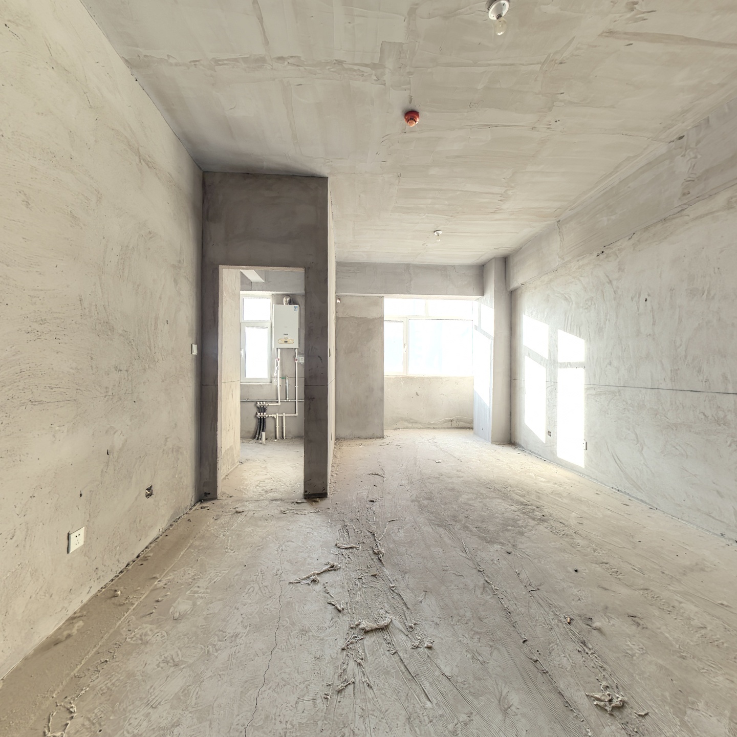 房本满二，南关社区，出门方便，交通便捷