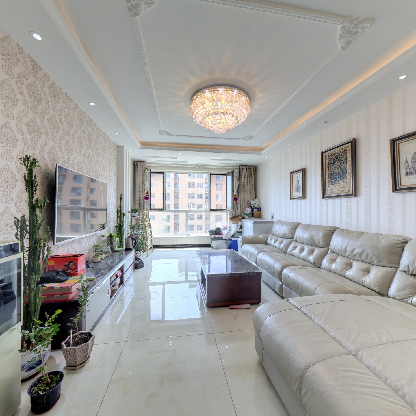 开发区 惠友钻石广场 全南两居室