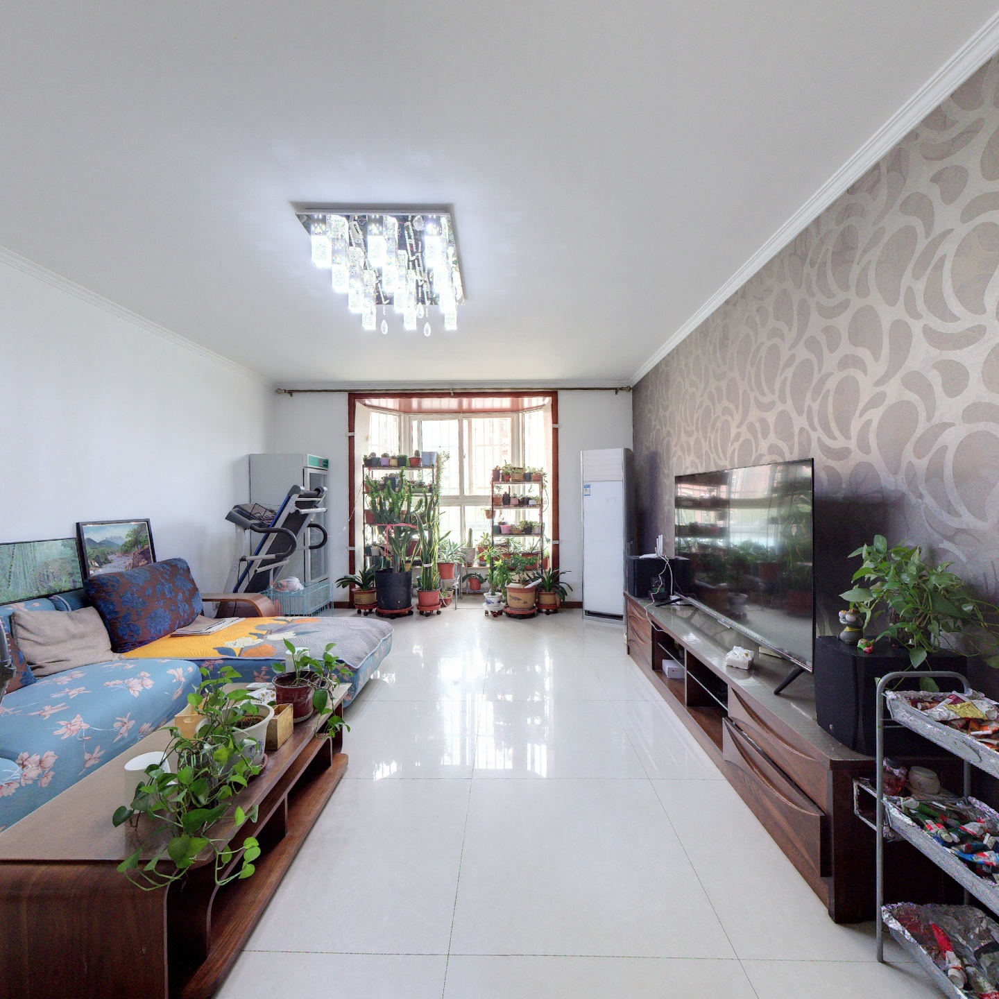 德信公园南侧，板楼大社区，名流枫景洋房三居室