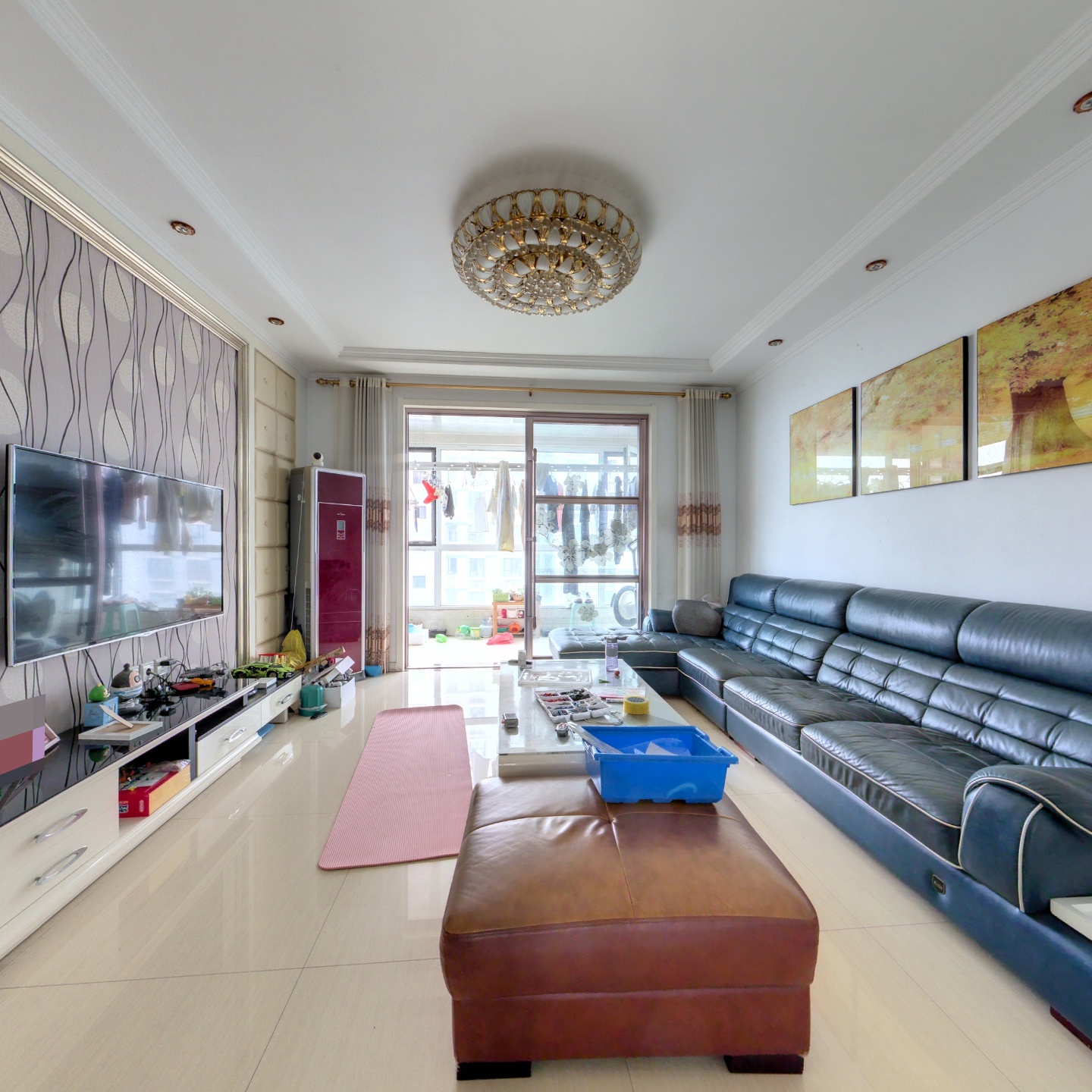 御景隆城电梯9楼，149平，三室，带车储，随时看房