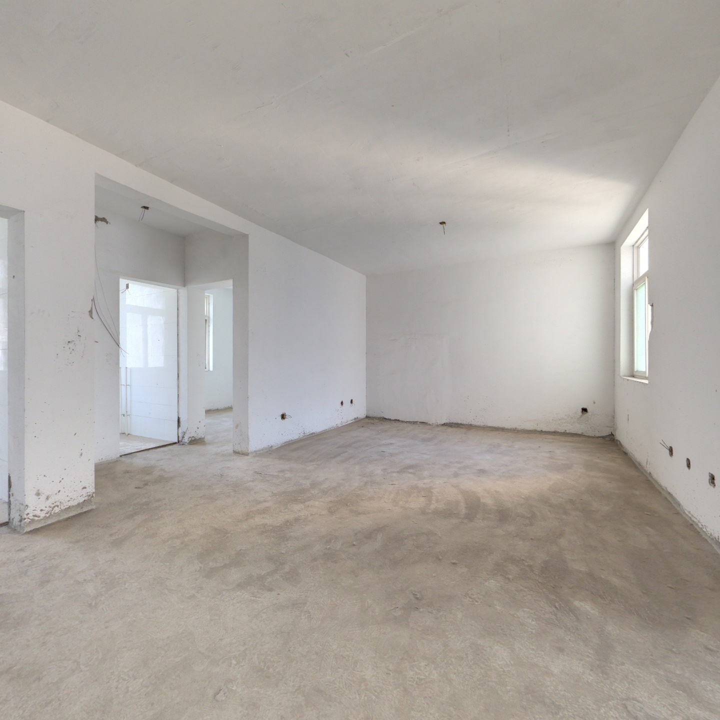 3室 带车位、储藏室 3楼好楼层 37万