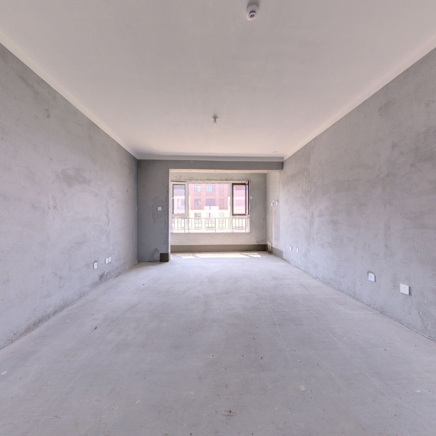 华邦翰林苑南苑 电梯 三室两卫，凤凰层 带车储