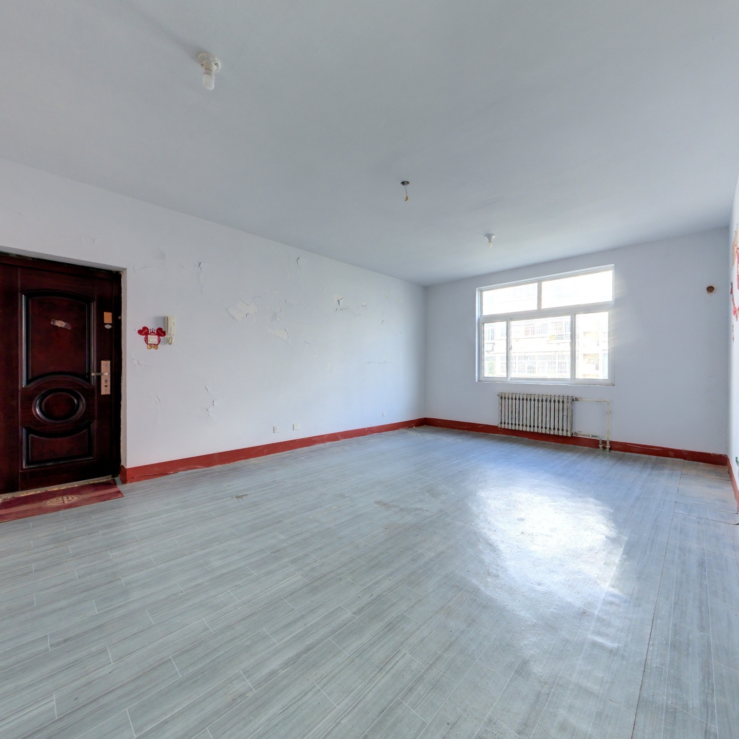 出门就是北城公园，多层二楼，带南向车库