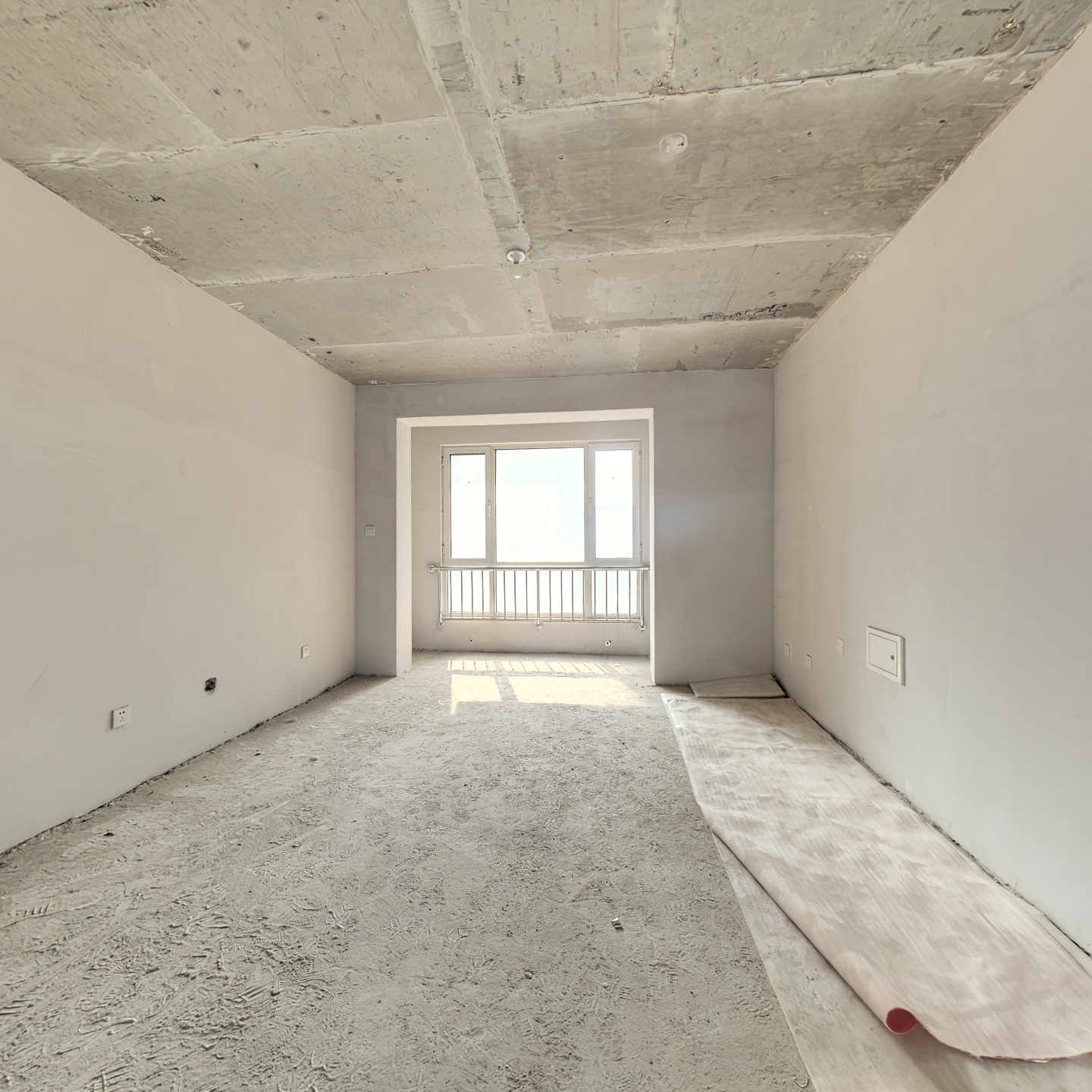 三居双卫 交通方便 小区绿化好 视野好