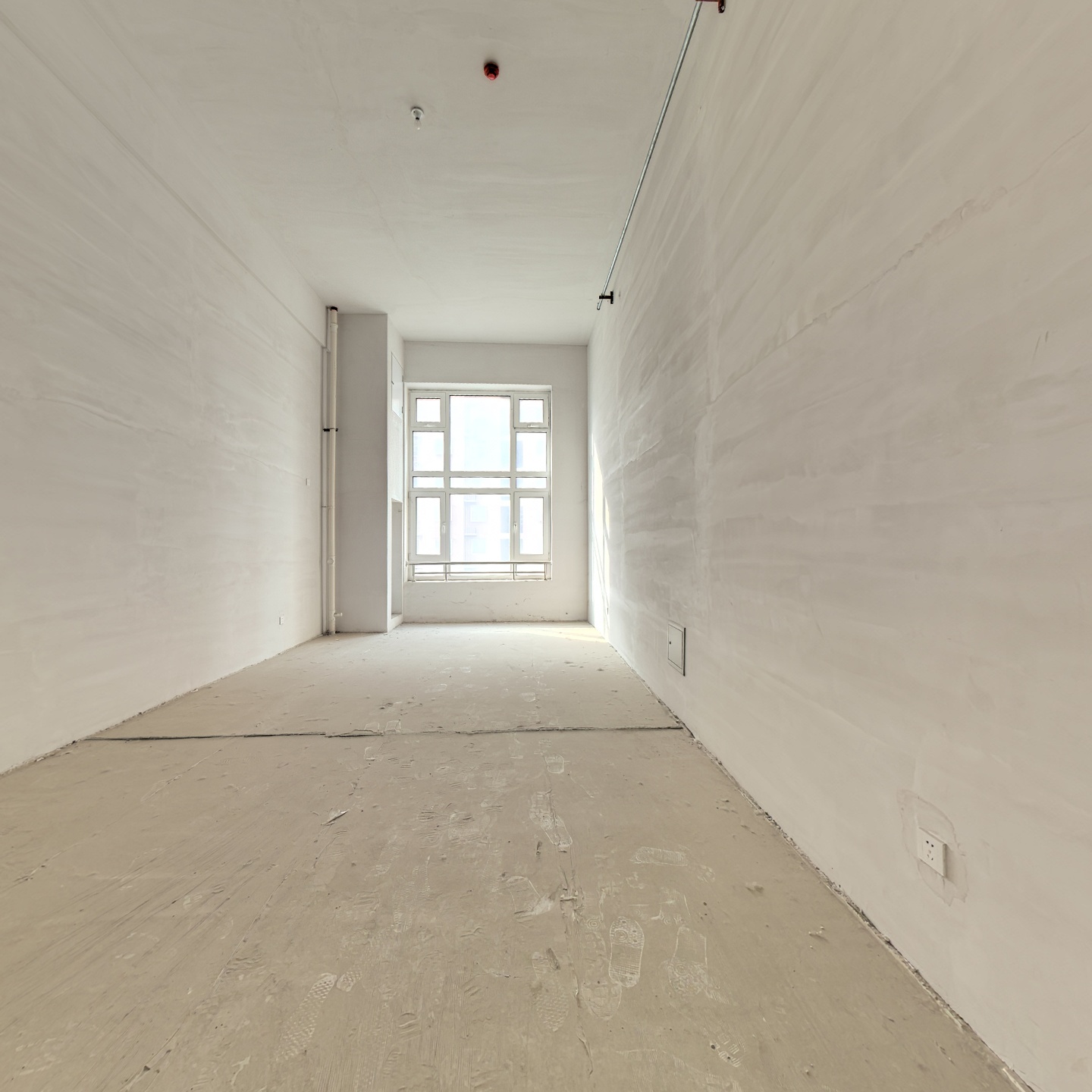 公园8090 4米8层高 大窗户 采光好 买一层带一层