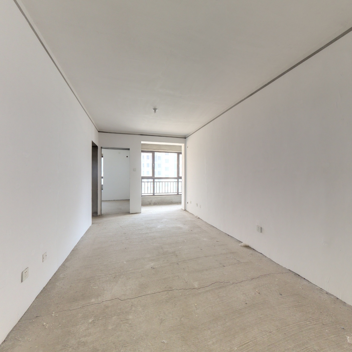 天伦湾嘉园南向两居 好楼位 房本满税费低