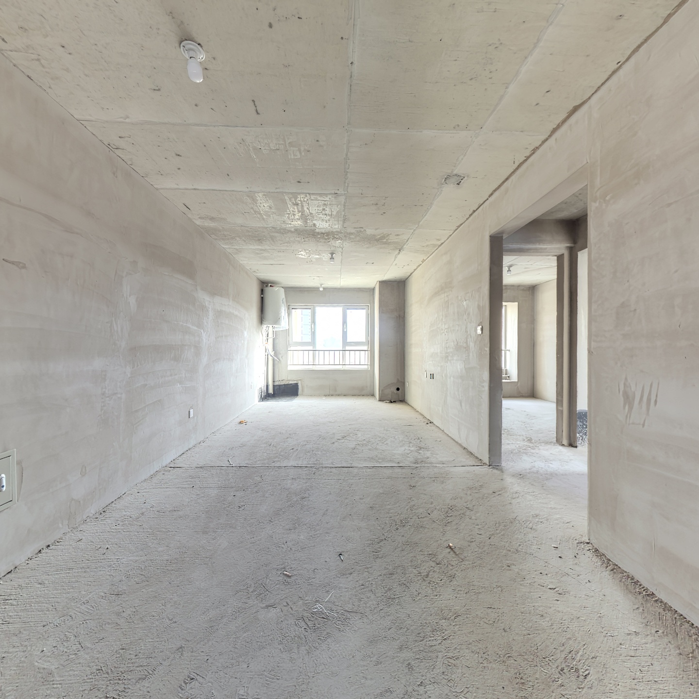 钻石商圈 新交房 三居室 明卫 近高速