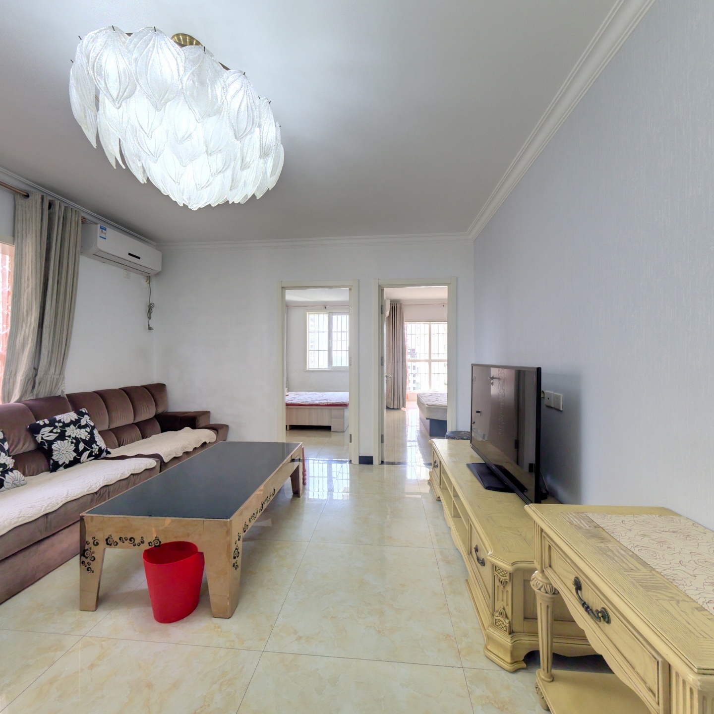 翡翠城 2室1厅 东南