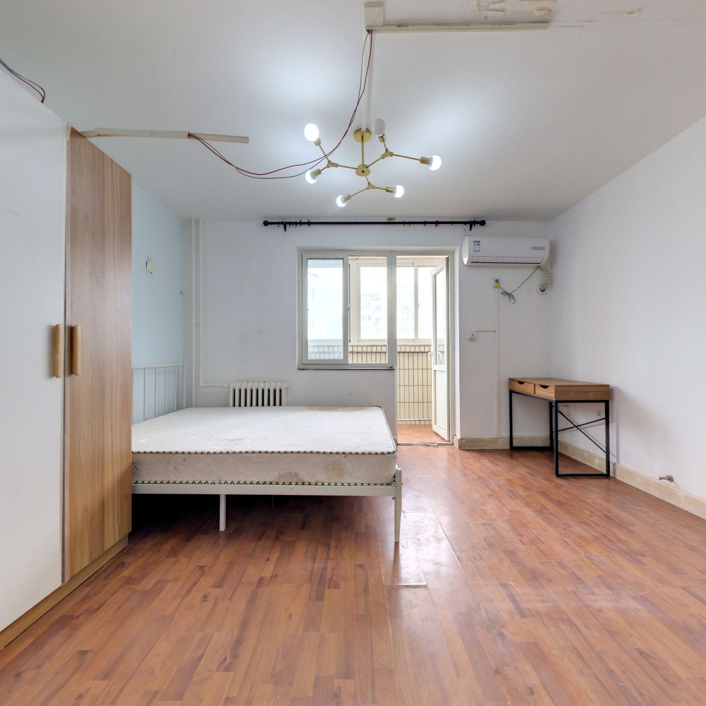 芳星園三區(qū)南北通透正規(guī)大客廳三居室