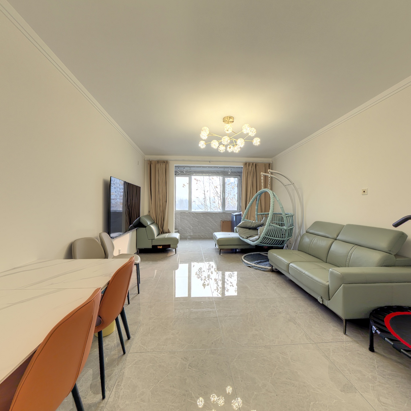 幸福嘉园，满五随时可以过户，精装，采光充足，看房方