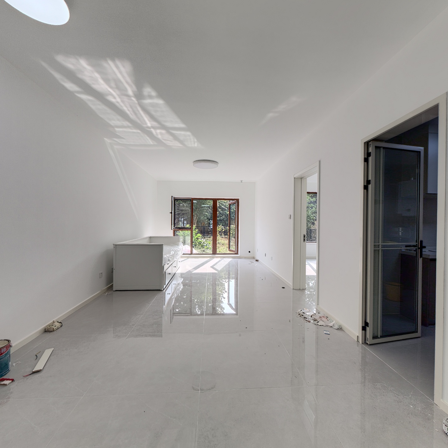 带院子，阳光充足，户型方正，全屋品牌，环保装修