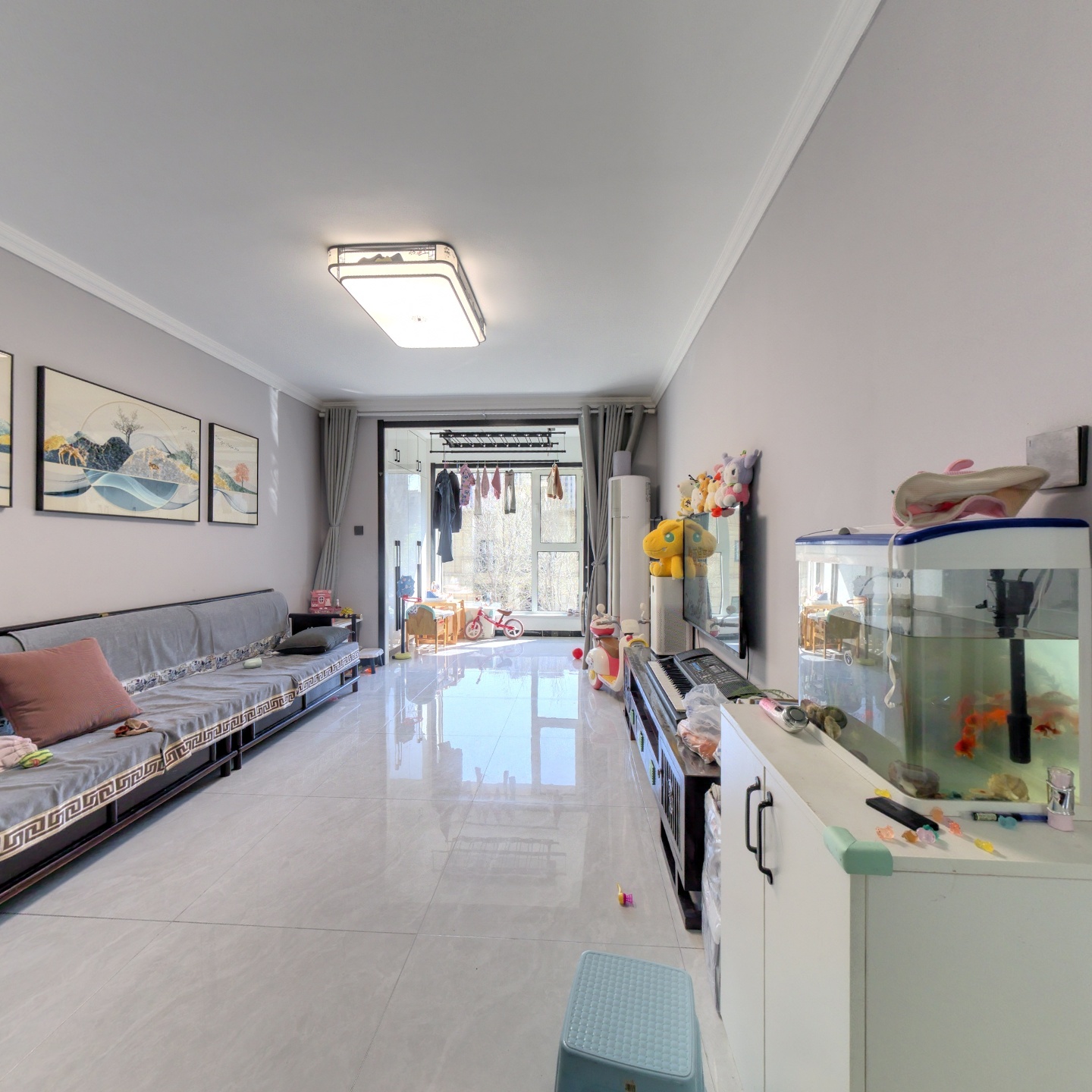 精装修 拎包入住 带露台 房本满二