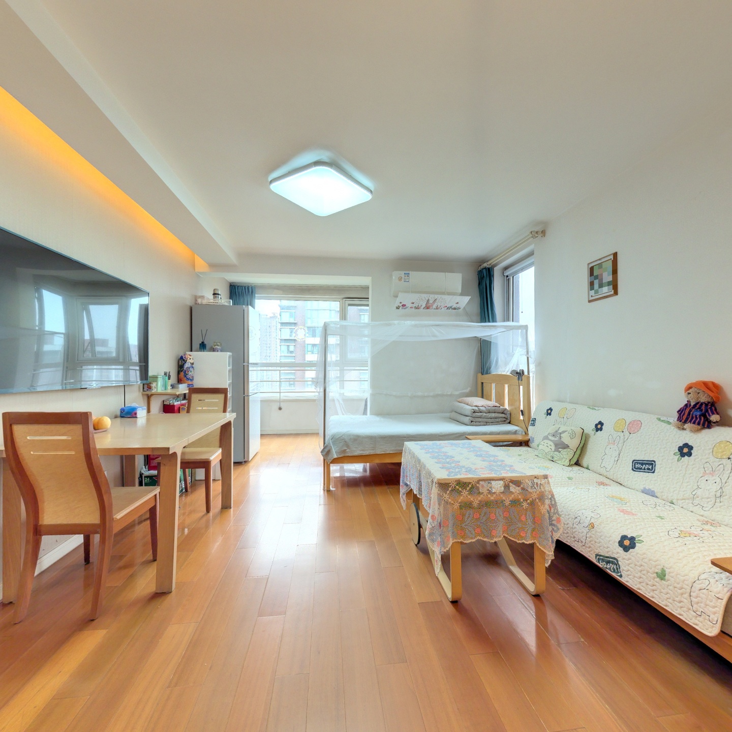 東恒時(shí)代二期 高層?xùn)|南一居 自住房保養(yǎng)好拎包可住