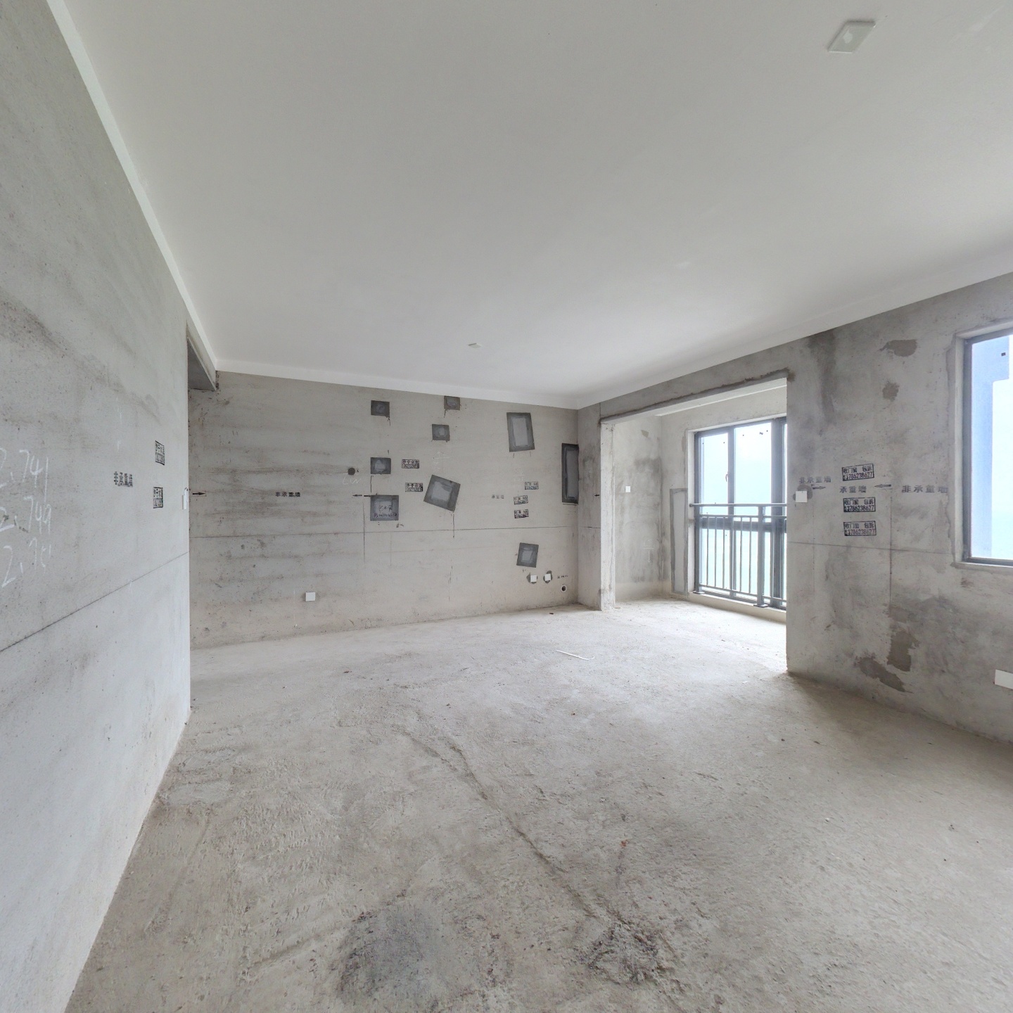 长沙南边绿地次新小区业主半价出售高铁站边