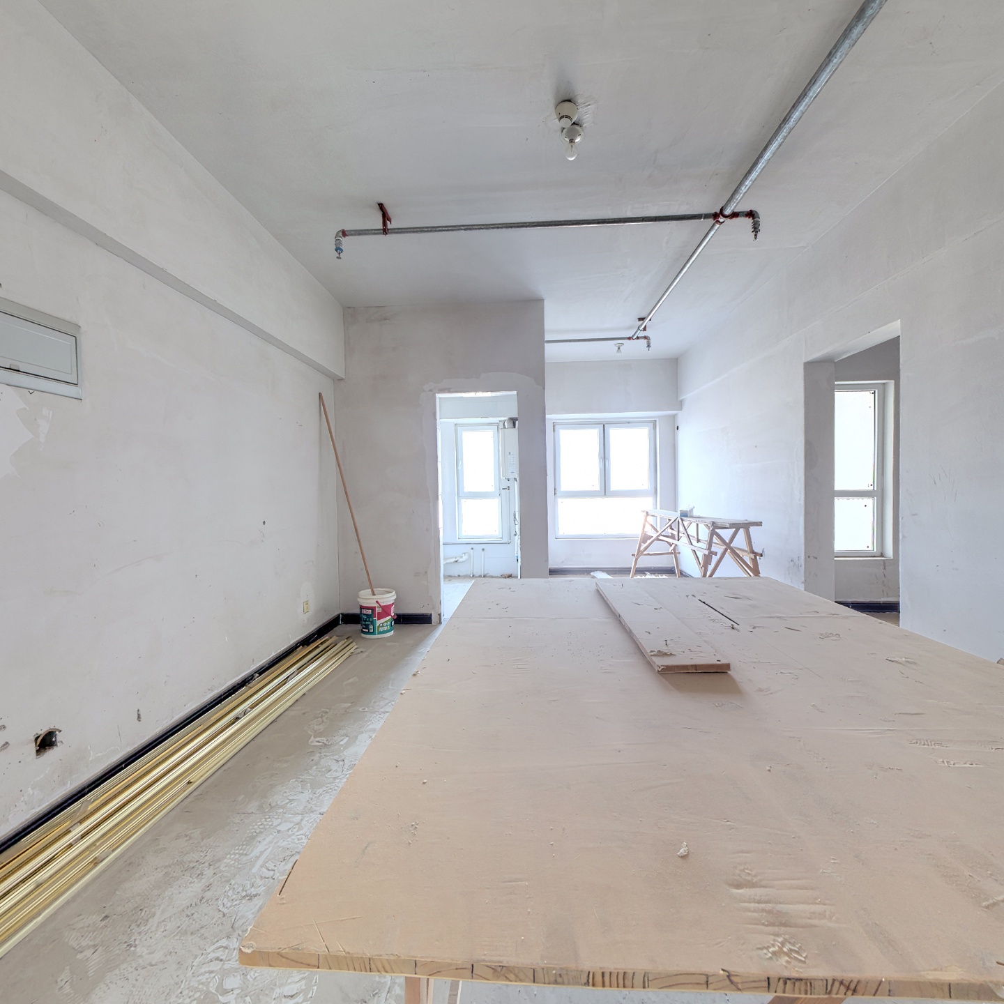 此房位于东兴大街，交通方便，生活方便