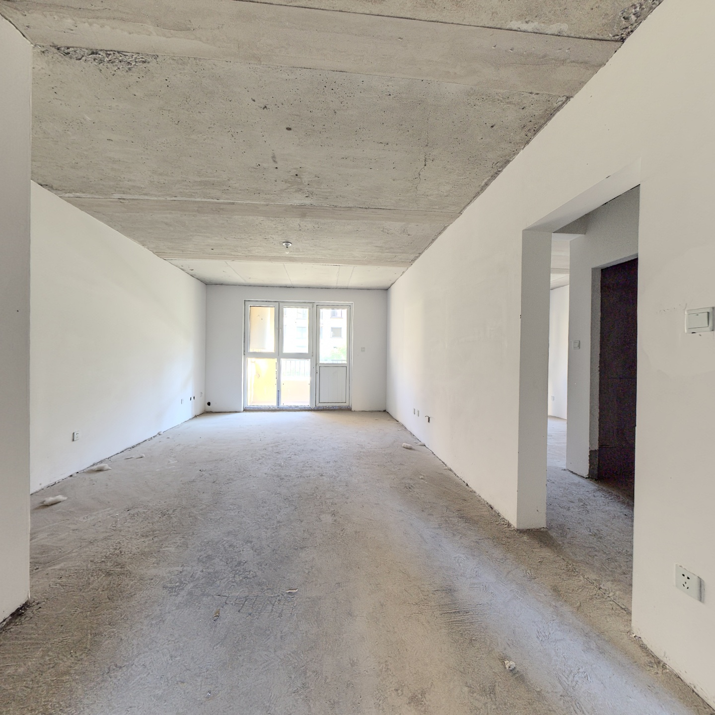 一梯两户 两居双卫洋房 贯穿大阳台 房本满二 带车位