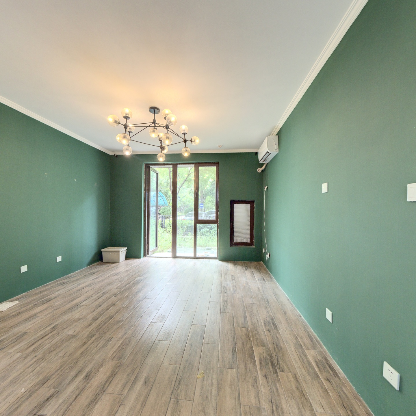 一层带院 明厨明卫 房本满二 看房随时