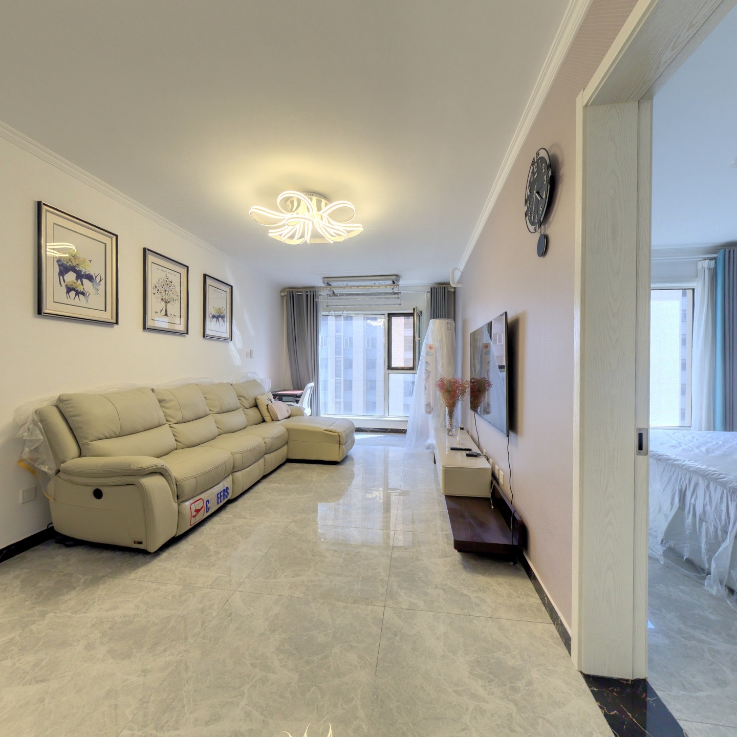 全南两居室 全屋品牌装修 房本满二 楼下就是购物吃饭