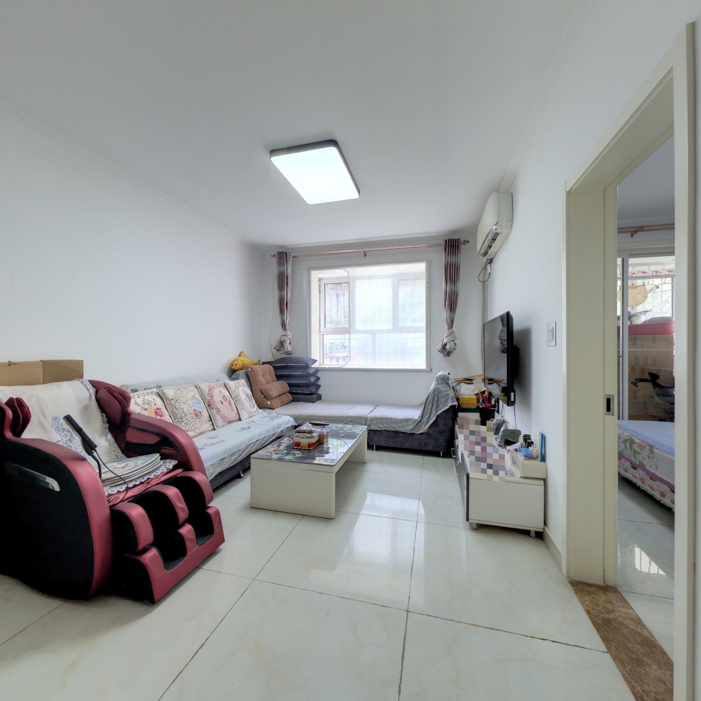 南向两居室，精装修，拎包入住，房本满二税费低