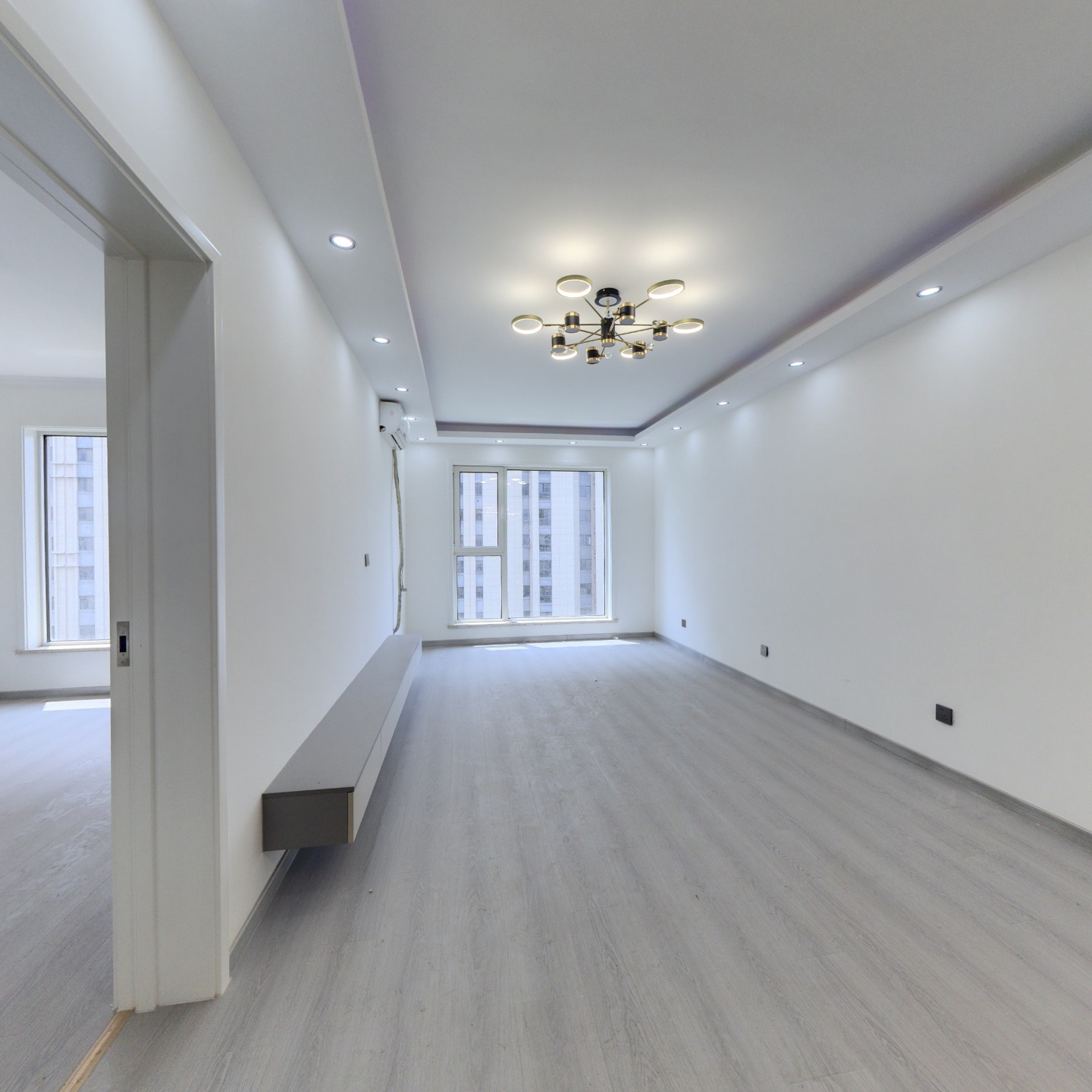 精装修 2居 中层 自住装修 朝南大2居 满二