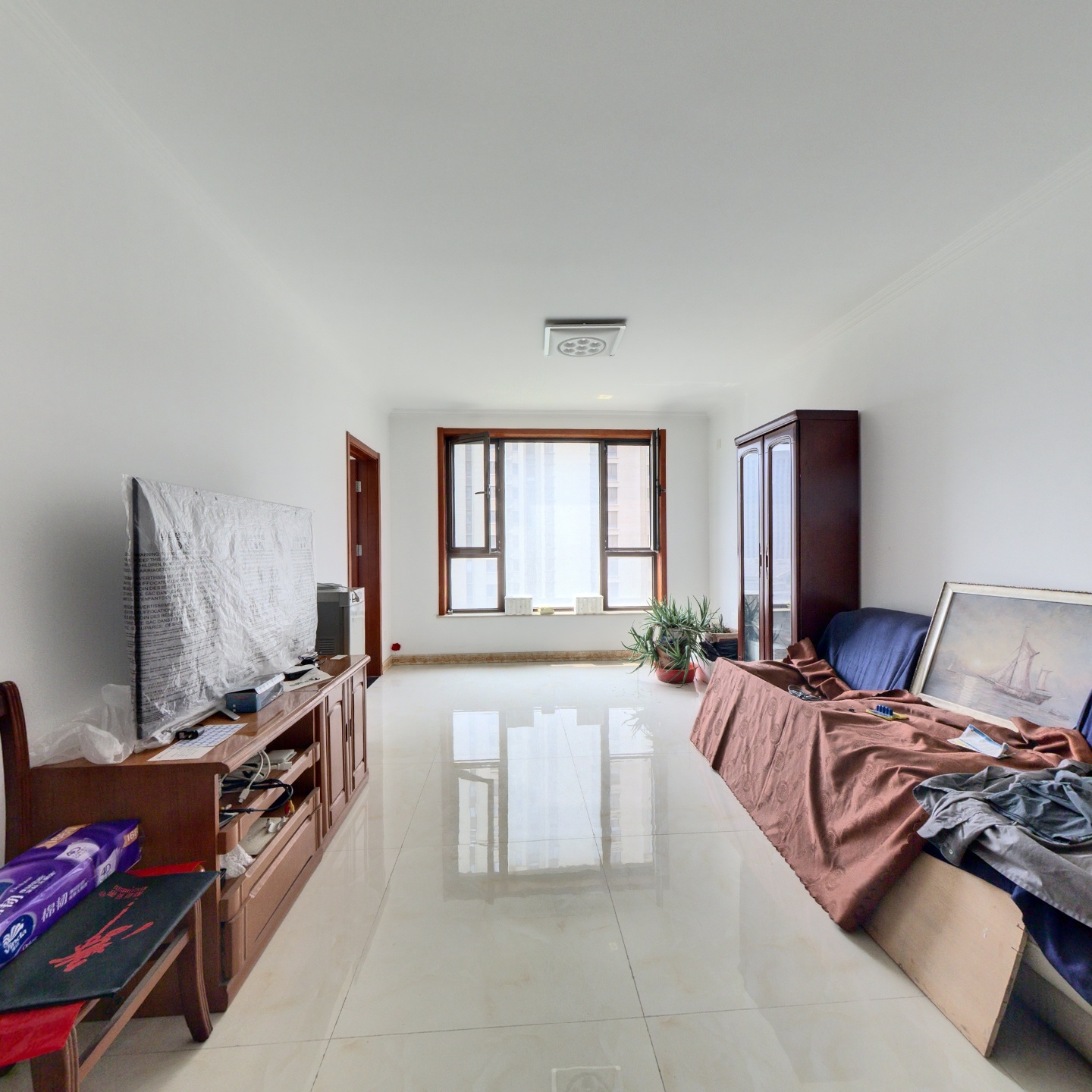 鸿坤理想湾南院，满五唯一，精装修小三居