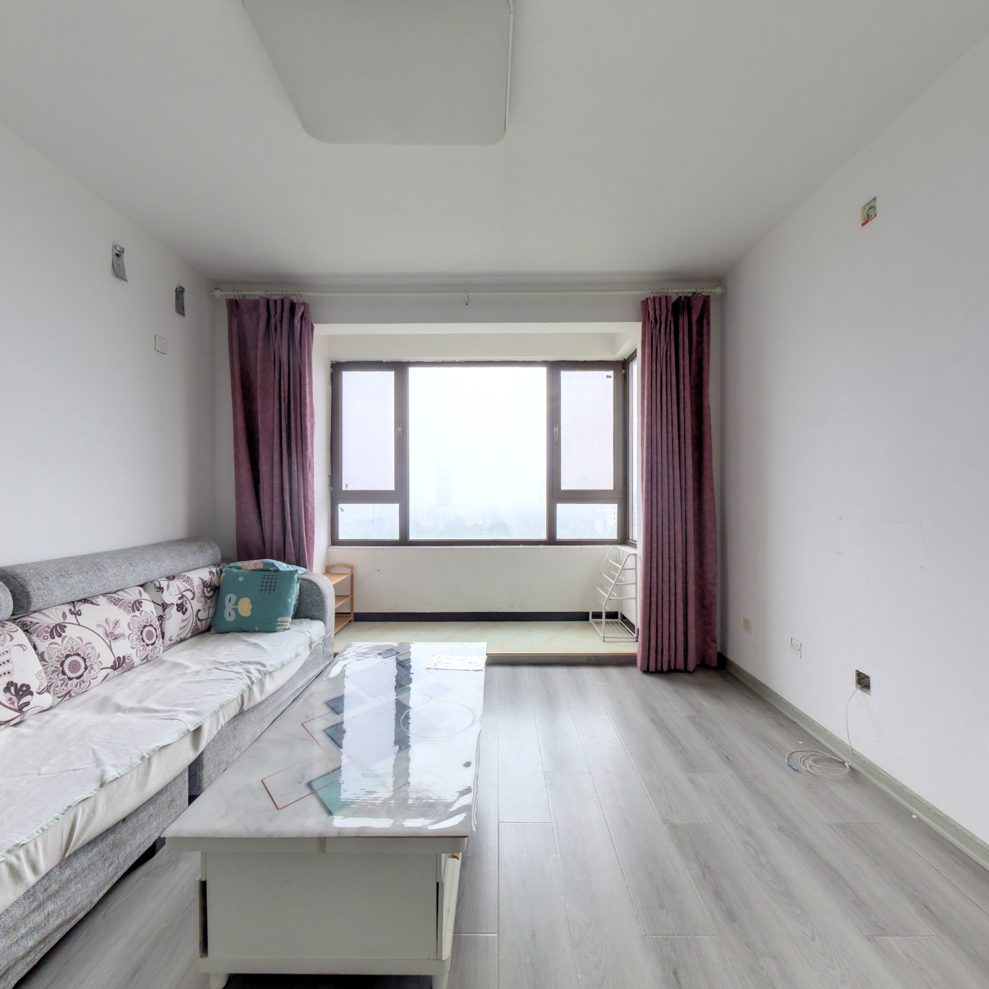 房子南北通透，简单装修，房本满二.