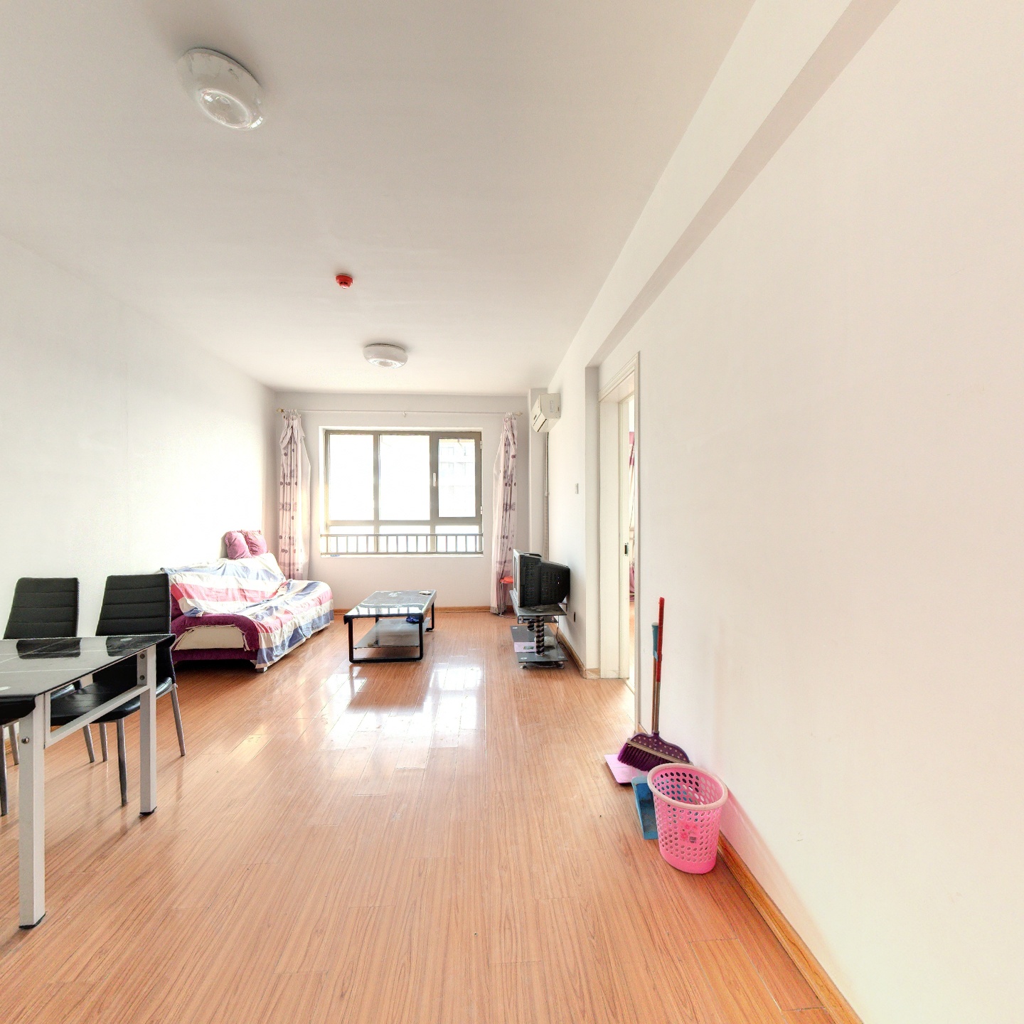 范阳路御景园小区，开发区高速路二居室