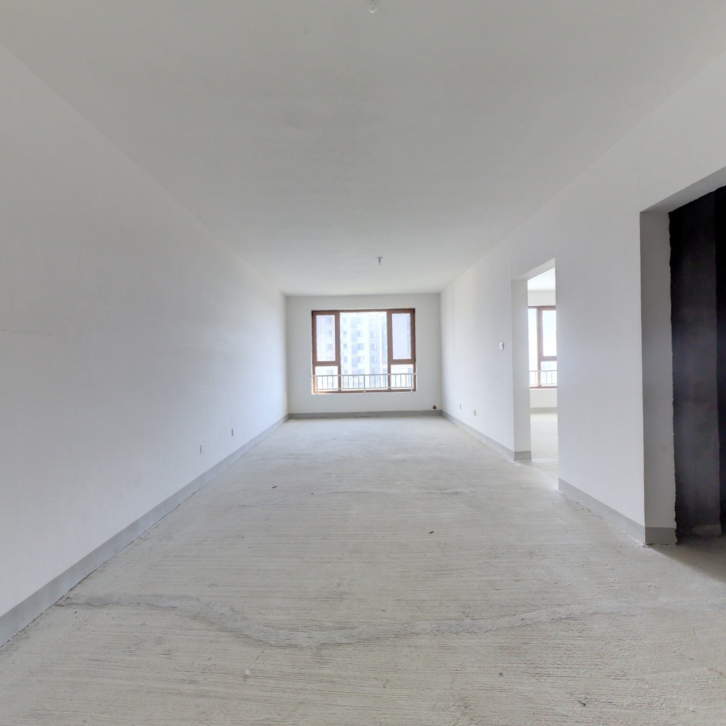 南向大两居室，格局方正，业主诚意出售