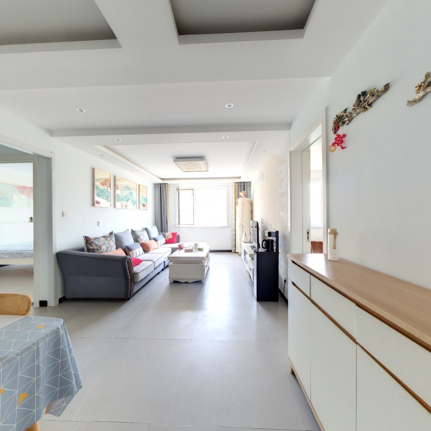 德信公园 交通方便 小区24小时安保 中高喽层采光好