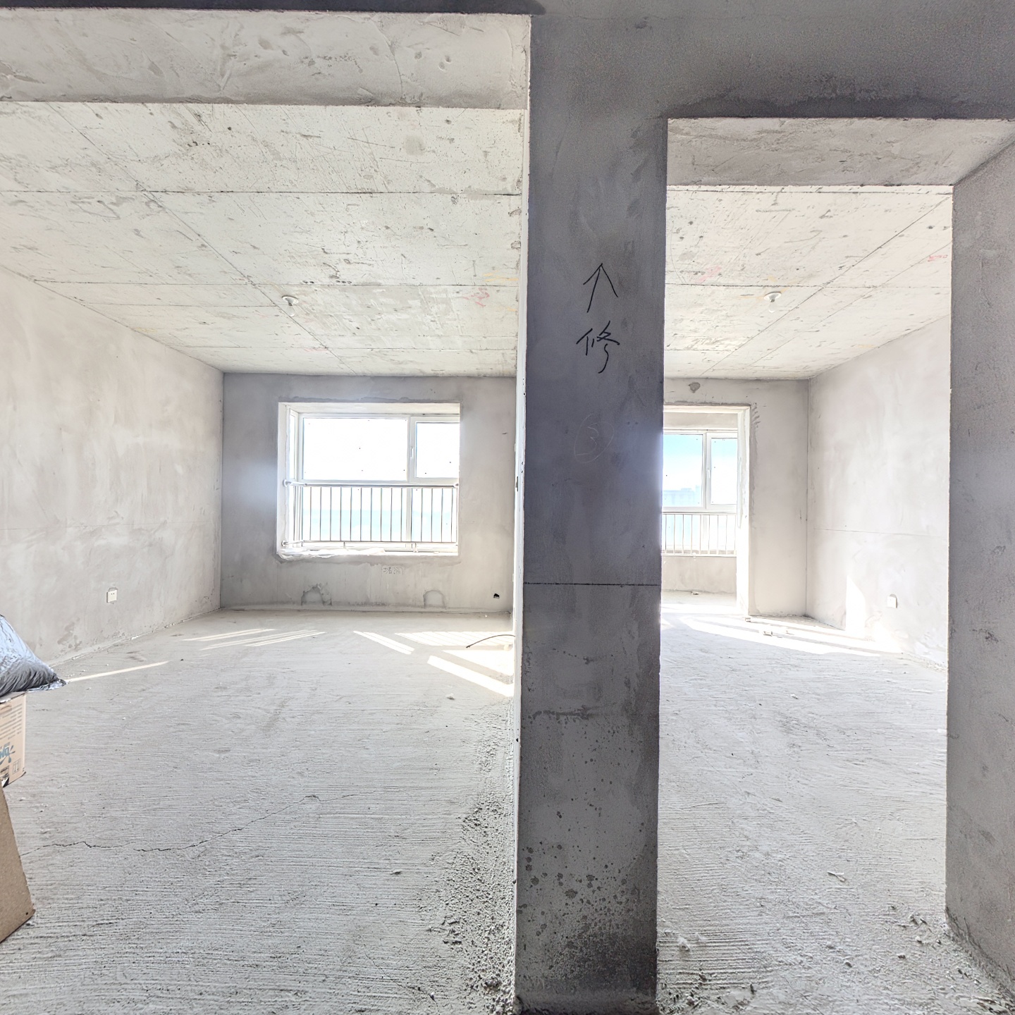 交通便利，面积不大，正规2居室